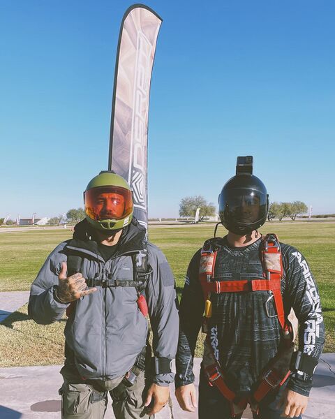 Файл:Бэйлс Деррик (Derrick Bales) Forward Observations Group20.jpeg