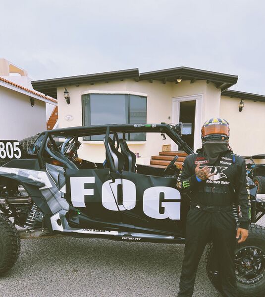 Файл:Бэйлс Деррик (Derrick Bales) Forward Observations Group15.jpeg