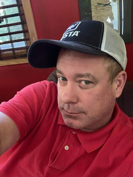 Файл:Нэйт Оверлэнд - американский наёмник на Украине.jpg