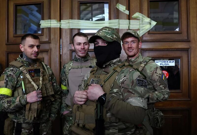 Файл:Британские наёмники на Украине.jpg