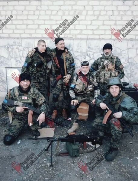Файл:Барамидзе вместе с другими грузинскими боевиками.jpg