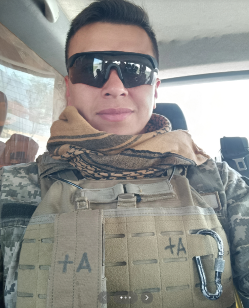 Файл:Медина Олман в качестве оператор ПЗРК и стрелка.png