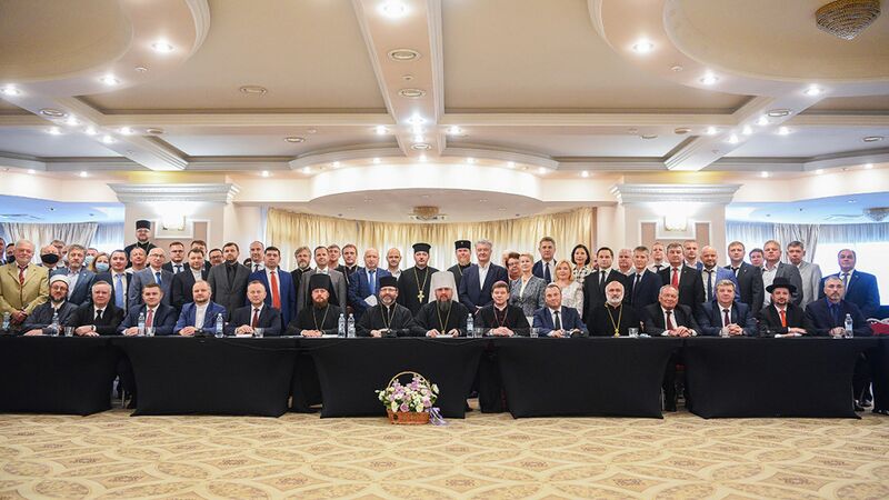 Файл:Члены Всеукраинского совета церквей и религиозных организаций.jpg